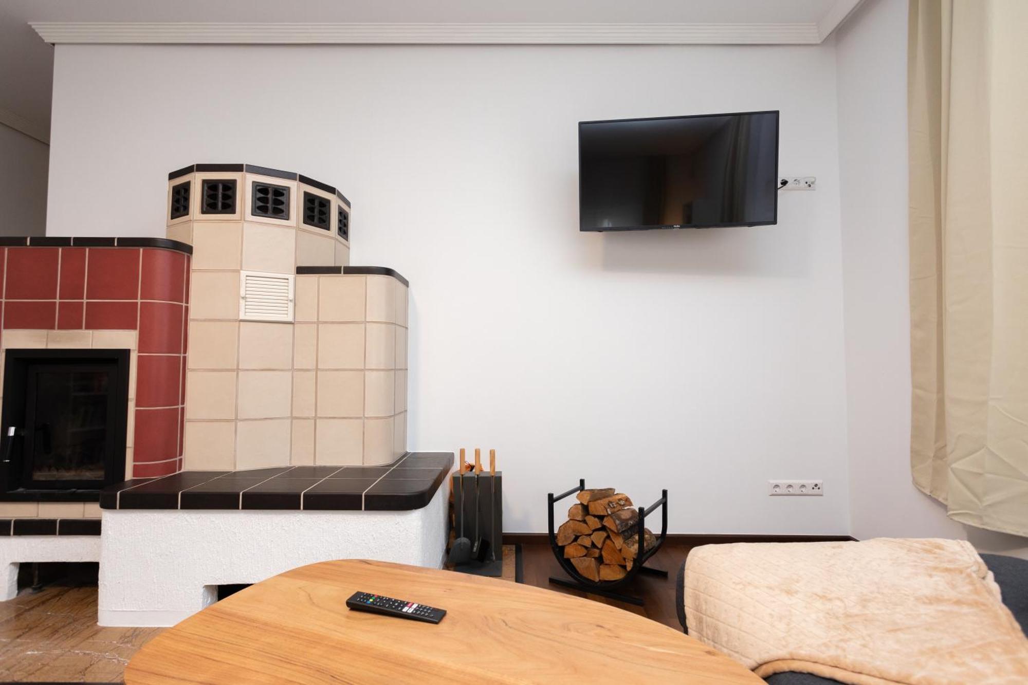 Stadthaus Mit 2 Schlafzimmern & Wohnzimmer Mit Kamin - Kostenloser Privat-Parkplatz Auf Dem Grundstueck Leipzig Eksteriør bilde
